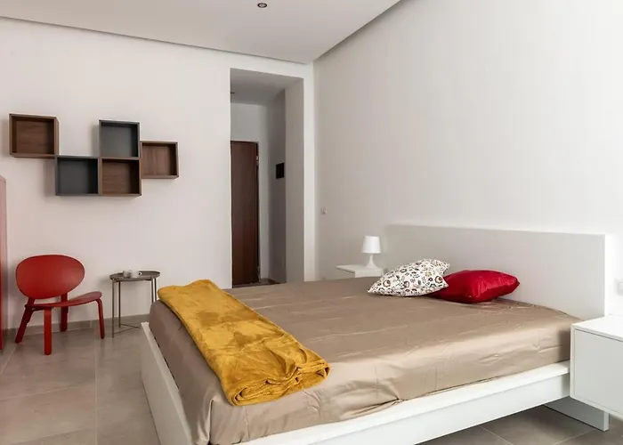 Host4u - Edoardo's House In Apartment